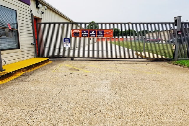 Public Storage  4614 Barksdale Blvd in Bossier City, LA