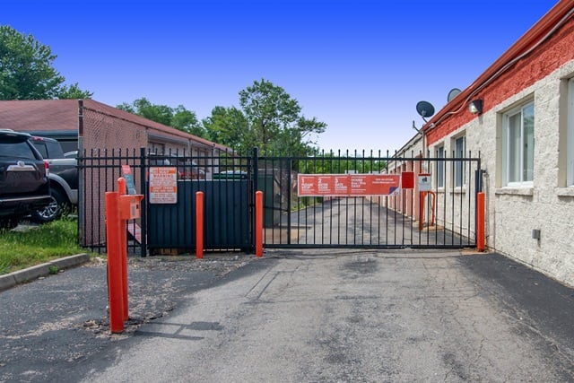 Public Storage  3777 Veterans Memorial Pkwy in St Charles, MO