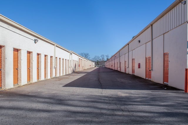 25×10 Public Storage: Self Storage Unit in Raleigh, NC 5105 Departure Drive Raleigh, North Carolina 2