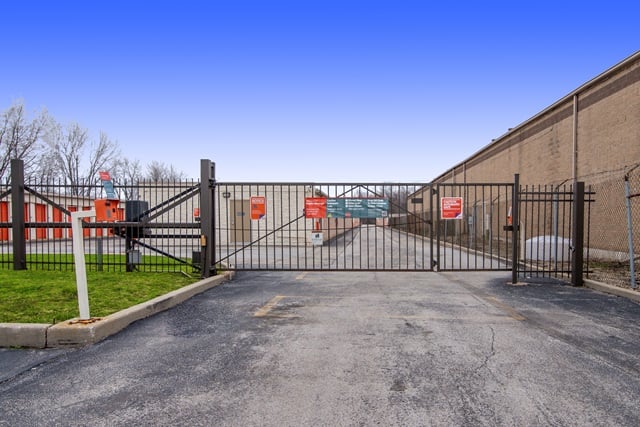 Parking Lot in Alsip, Illinois 3