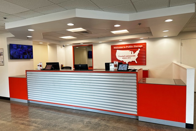 15×8 Parking Lot in Honolulu, HI 2888 Waialae Ave Honolulu, Hawaii 3