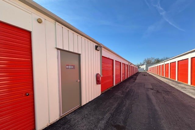 Public Storage in St Louis, MO  3940 Reavis Barracks Rd 2