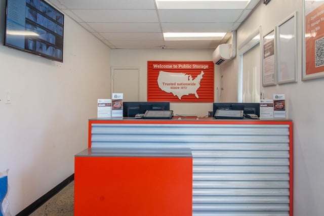 35×10 Garage in Philadelphia, PA 6225 Oxford Ave Philadelphia, Pennsylvania 3