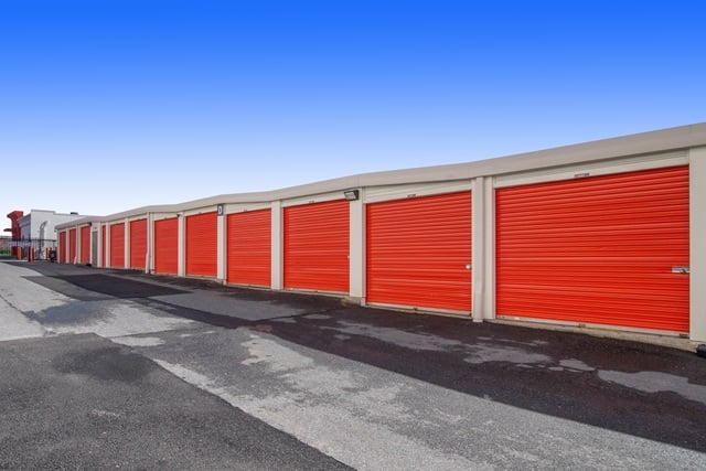 Rockville, MD, SelfStorage Near 455 E Gude Drive 18447264531 I