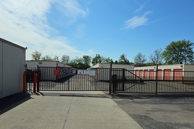 Public Storage  1920 N Green River Rd in Evansville, IN