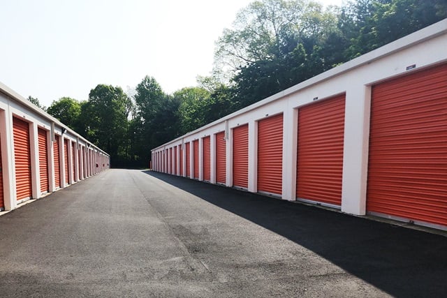 20×10 Public Storage: Garage in Edison, NJ 289 Old Post Road Edison, New Jersey 2