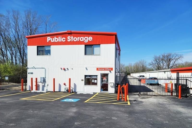Public Storage - St Charles at 4100 East Main Street, St Charles, IL