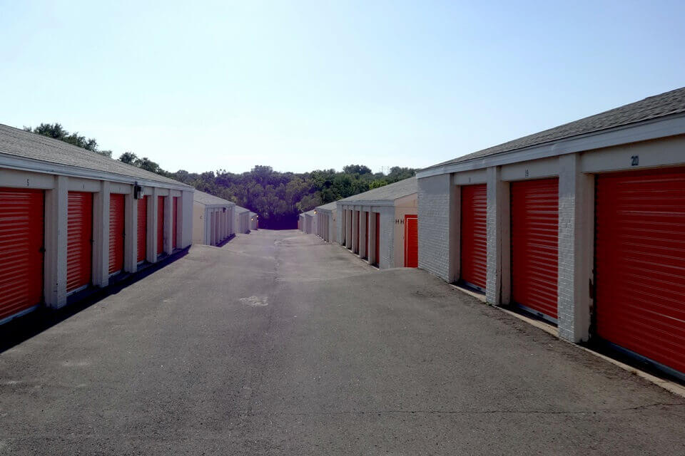 24×10 Public Storage: Parking Lot in Merriam, KS 7100 W Frontage Road Merriam, Kansas 2