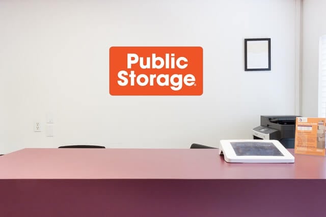 20×10 Public Storage: Self Storage Unit in Omaha, NE 6425 S 86th Street Omaha, Nebraska 3