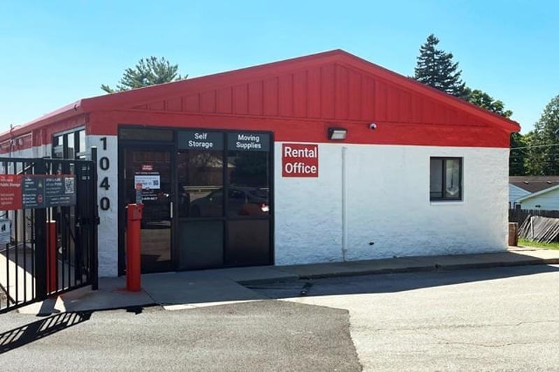 Public Storage - Geneva at 1040 E State Street, Geneva, IL
