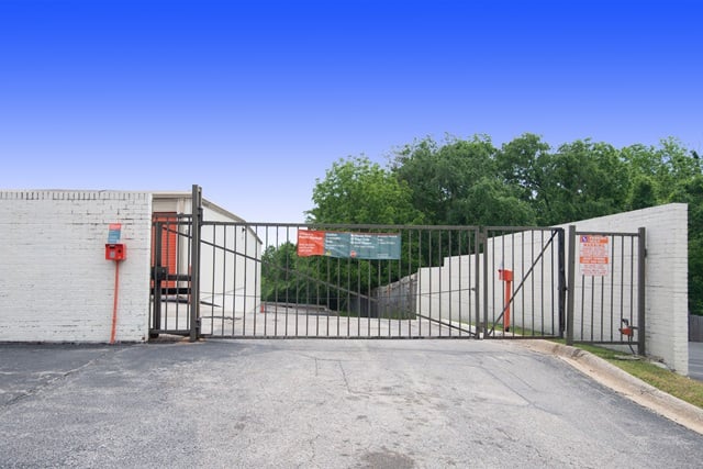 Public Storage  831 Meramec Station Road in Manchester, MO
