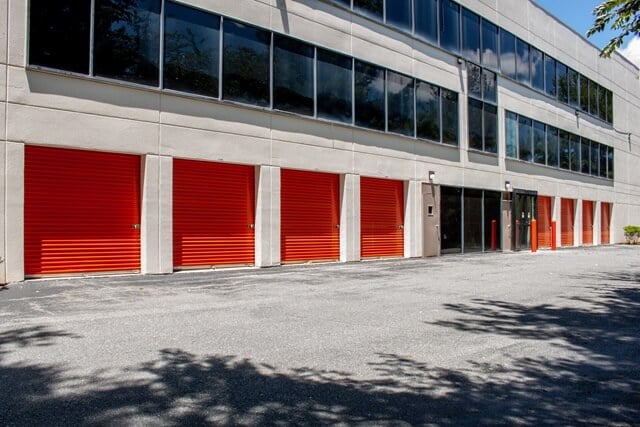 Public Storage in Gaithersburg, MD  370 Christopher Ave 2