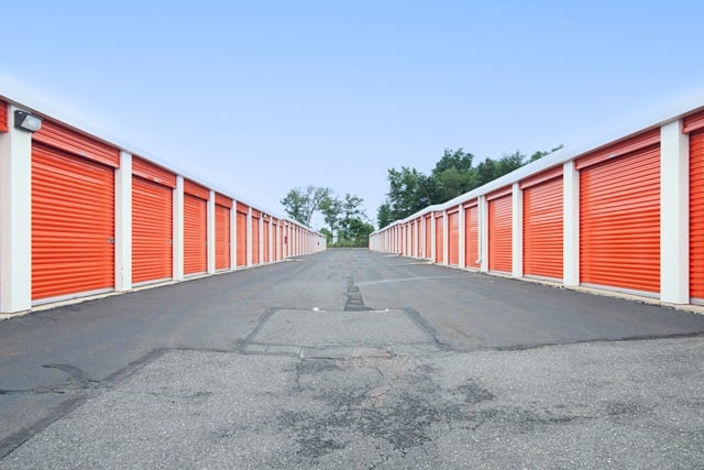 30×10 Public Storage: Garage in Maple Shade, NJ 593 Route 38 West Maple Shade, New Jersey 2