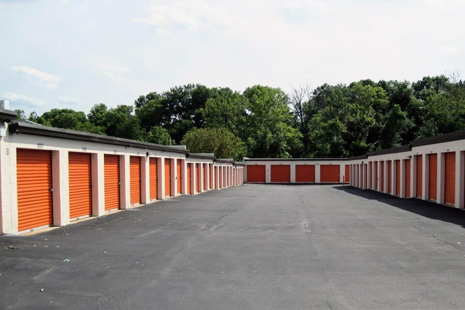 30×10 Public Storage: Garage in St Louis, MO 9030 Watson Road St Louis, Missouri 2