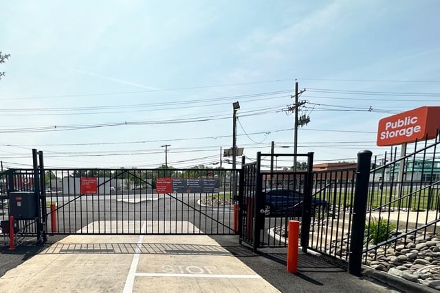 Self Storage Units Near 4001 Route 130 South at Public Storage Delran