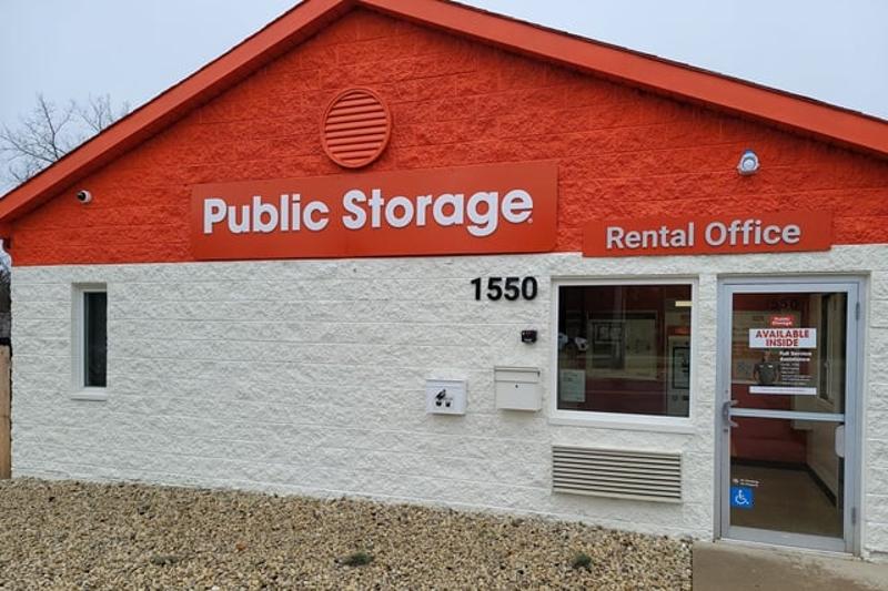 Public Storage at 1550 Old Church Rd, Streamwood, IL