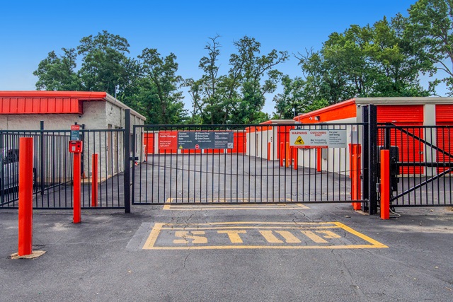 Self Storage Unit in Maple Shade, New Jersey 3