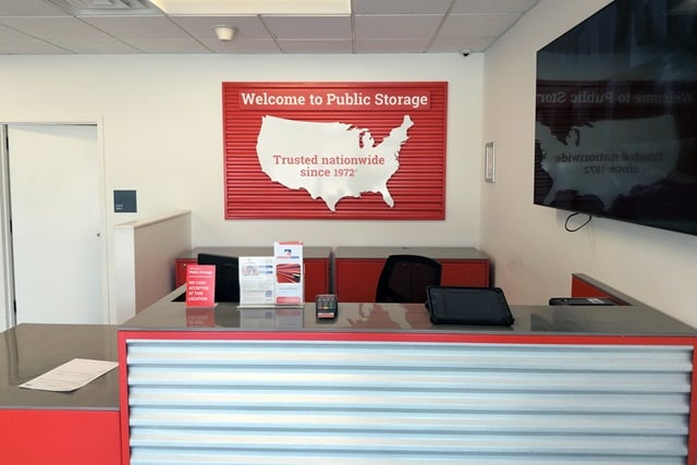 Public Storage in Waukegan, IL  1401 N Green Bay Road 3