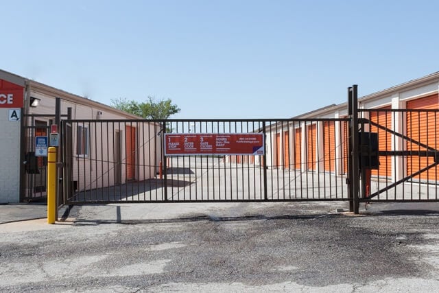 Public Storage  1525 E Spruce Street in Olathe, KS