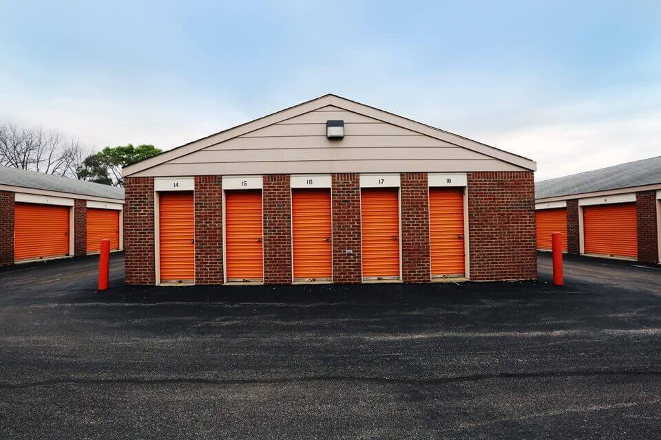 30×10 Self Storage Unit in Schaumburg, IL 930 S Roselle Road Schaumburg, Illinois 2