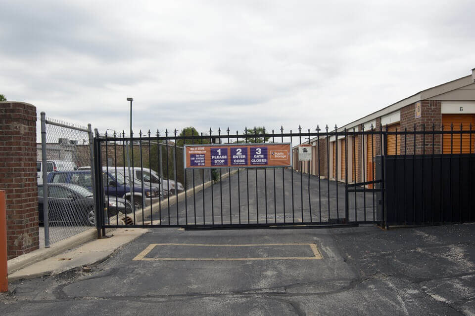 Public Storage  930 S Roselle Road in Schaumburg, IL