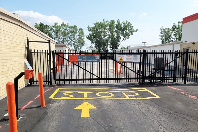 Public Storage  777 W Wise Road in Schaumburg, IL