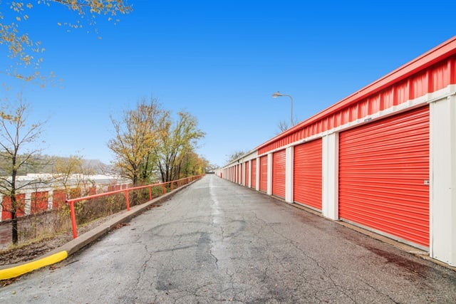 Kansas City, MO, Self-Storage Units Near 9104 East 47th Street | Public ...