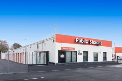 Public Storage