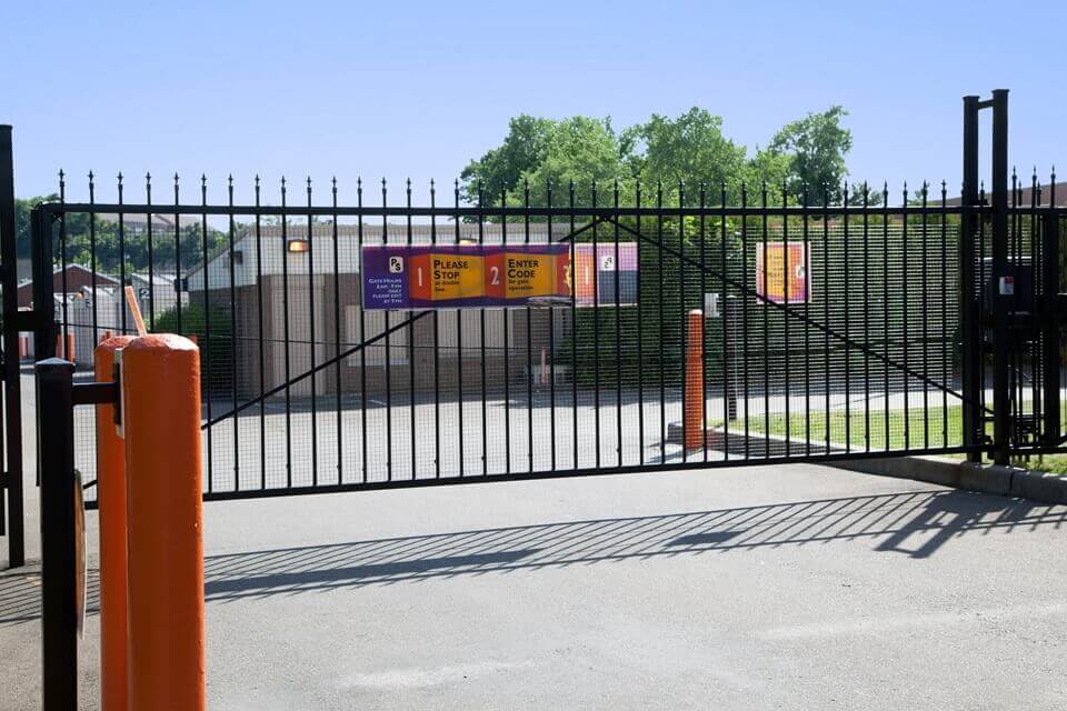 Public Storage  168 Bull Hill Lane in Orange, CT