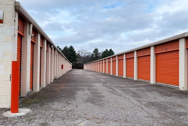 30×10 Garage in Akron, OH 1561 Brittain Road Akron, Ohio 2