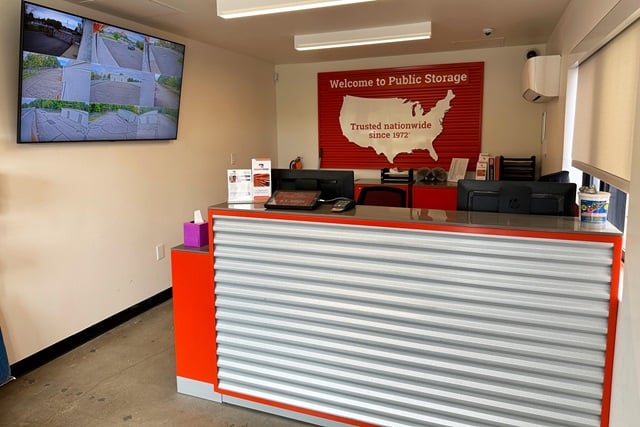 30×10 Garage in Akron, OH 1561 Brittain Road Akron, Ohio 3