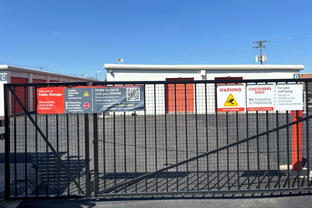 Public Storage  297 W Lake St in Elmhurst, IL