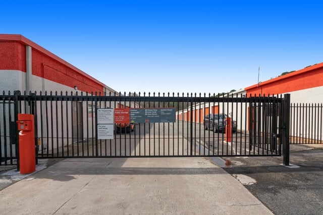Public Storage  11885 Jefferson Ave in Newport News, VA