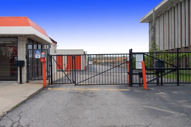 Public Storage  20950 Greenfield Road in Detroit, MI