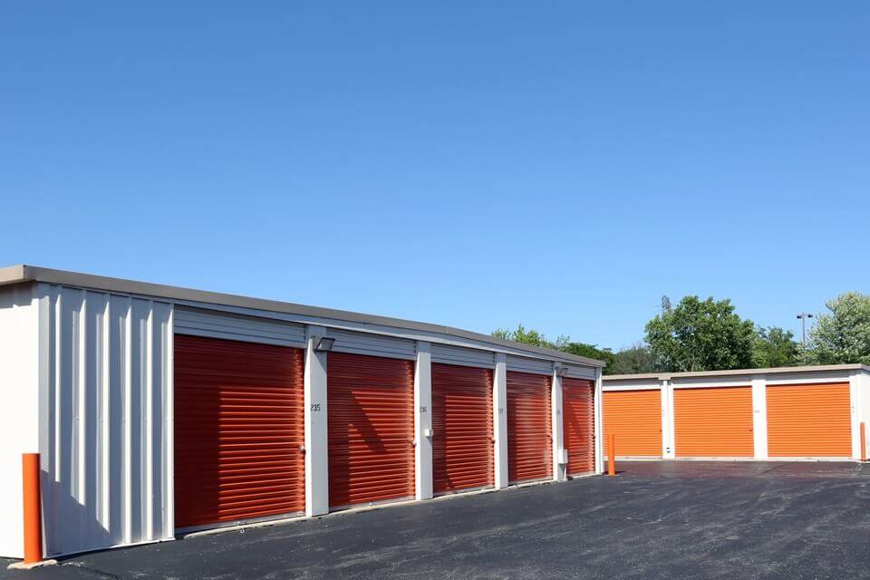 30×10 Self Storage Unit in Elgin, IL 1300 East Chicago Street Elgin, Illinois 2