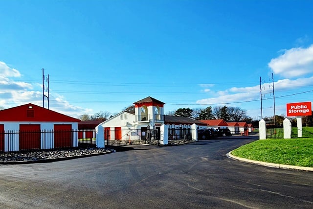 20×10 Public Storage: Garage in Tinton Falls, NJ 950 Shrewsbury Ave Tinton Falls, New Jersey