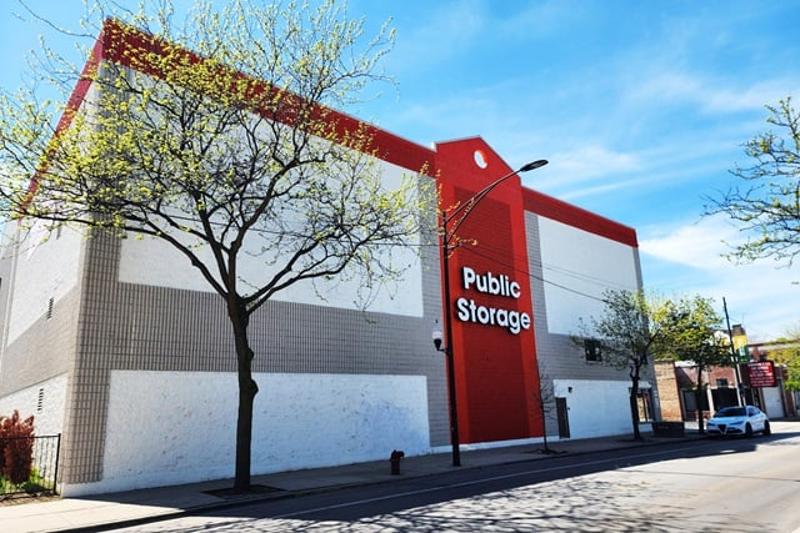 Va Storage Chicago Chicago, IL, Self-Storage Near 4072 N Broadway Street | 872-233-8018 I ...