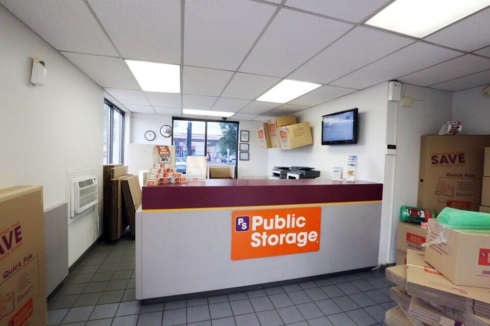 30×10 Self Storage Unit in Chicago, IL 5901 S Harlem Ave Chicago, Illinois 3