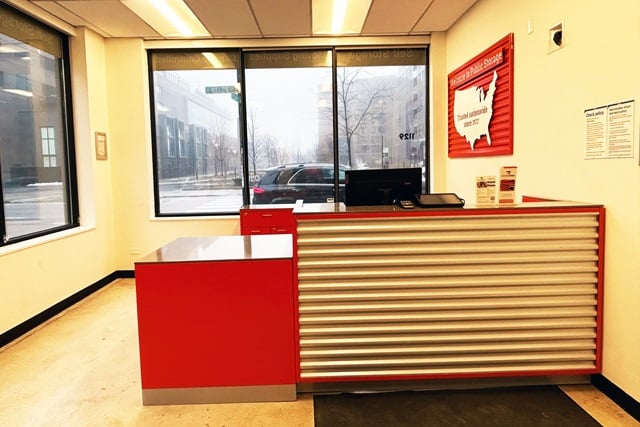 Public Storage in Chicago, IL  1129 N Wells Street 3