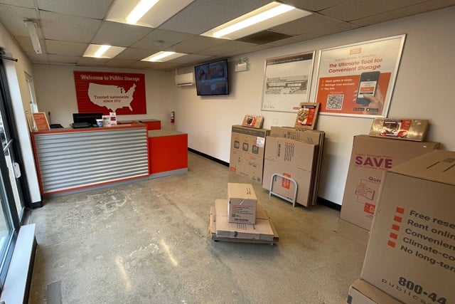 20×10 Garage in Chicago, IL 5838 N Pulaski Road Chicago, Illinois 3