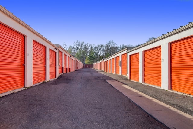 20×10 Public Storage: Garage in Monmouth Junction, NJ 3825 US Highway 1 Monmouth Junction, New Jersey 2