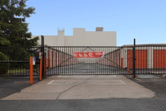 Public Storage  299 Wordin Ave in Bridgeport, CT