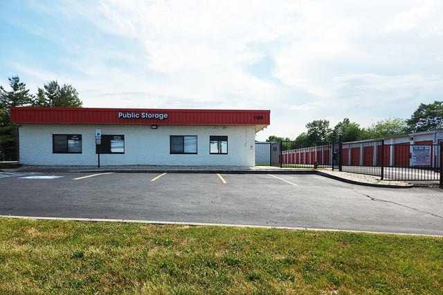 30×10 Public Storage: Garage in North Brunswick, NJ 1204 How Lane North Brunswick, New Jersey