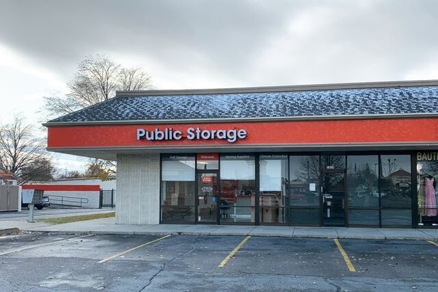 20×10 Public Storage: Self Storage Unit in West Valley City, UT 1829 W 3500 South Street West Valley City, Utah