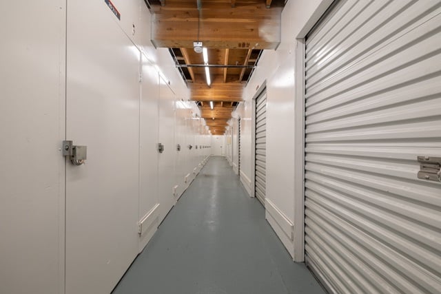Self Storage Unit in Los Angeles, CA Los Angeles, CA 2