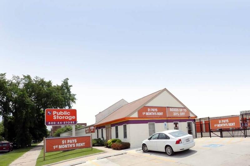 Va Storage Chicago Chicago, IL, Self-Storage Near 2222 North Natchez Ave | 773-922-8086 I ...