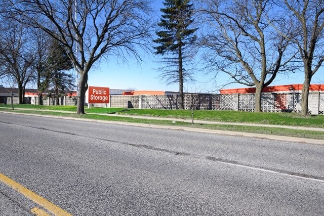 30×10 Garage in Skokie, IL 8050 McCormick Blvd Skokie, Illinois