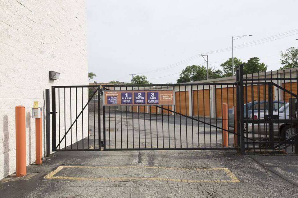 Public Storage  990 S Milwaukee Road in Wheeling, IL