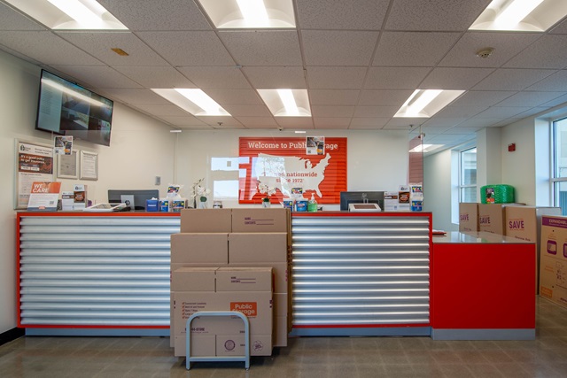 Self Storage Units Near 36 Merrick Road at Public Storage Rockville Centre