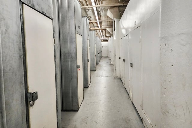 Public Storage in Chicago, IL  4430 N Clark Street 2